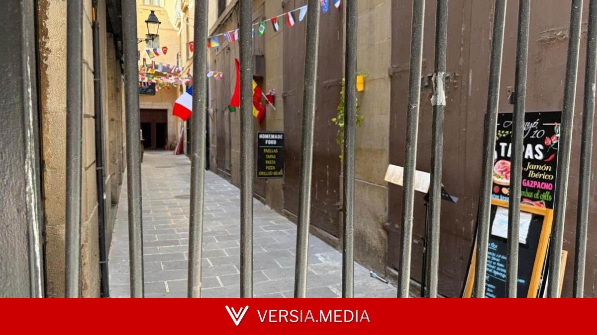 El Ayuntamiento desmantela otra vez la mayor terraza ilegal de Barcelona