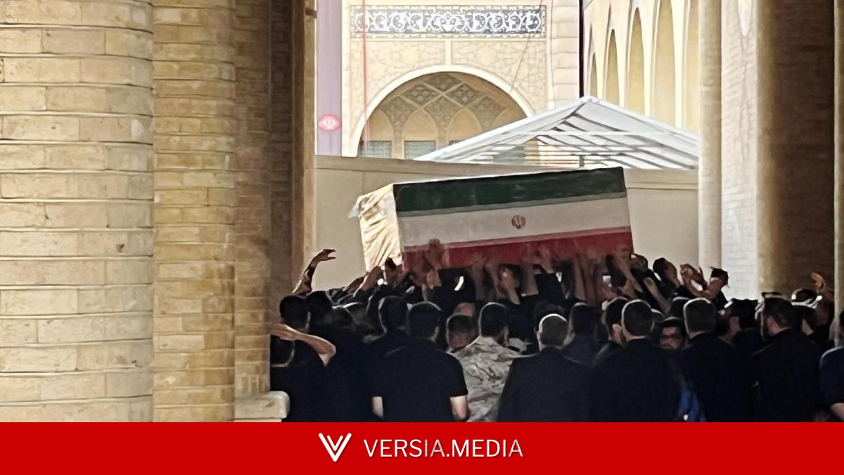 Irán despide al ayatolá Jamenei en medio de un estallido social casi revolucionario