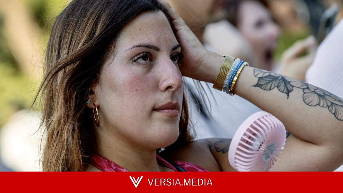 El ventilador de mano le pisa los talones al abanico: “Ya no salgo sin él a la calle”