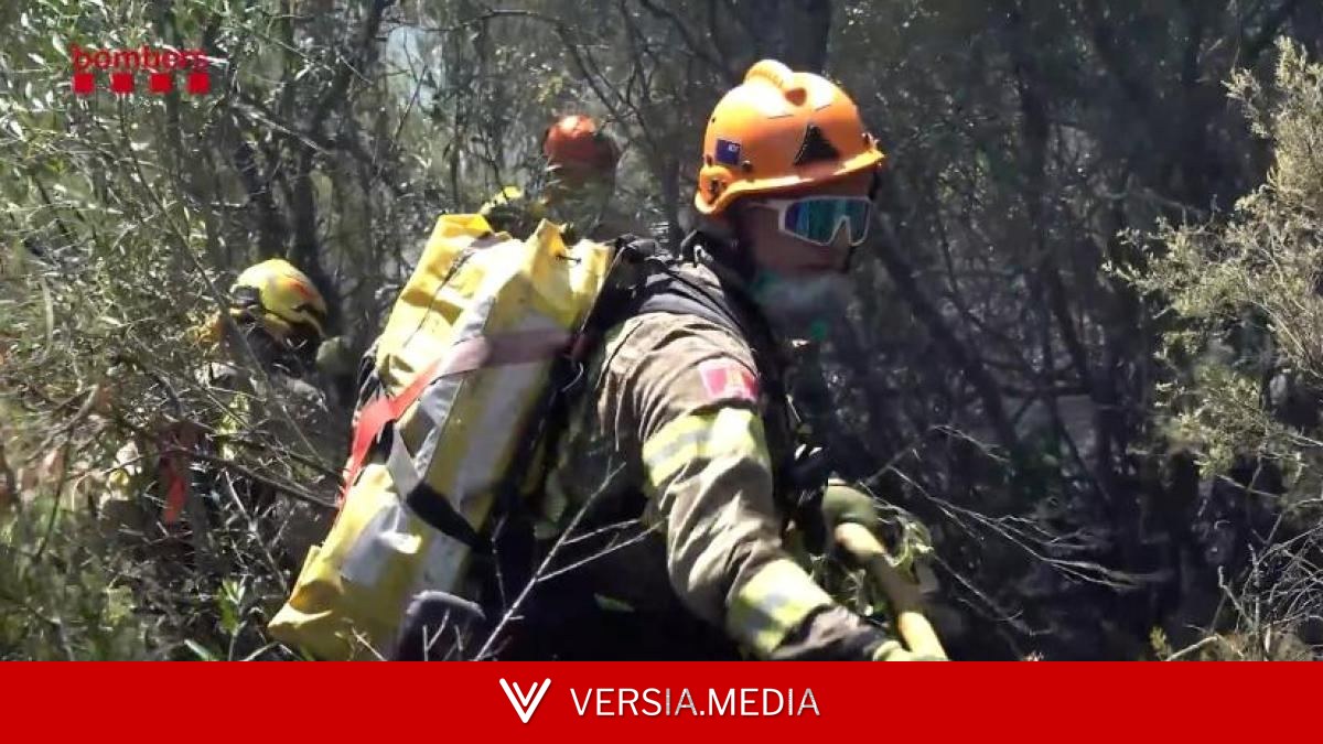 El incendio fuera de control en las Gavarres quema ya 2.300 hectáreas y confina una decena de pueblos