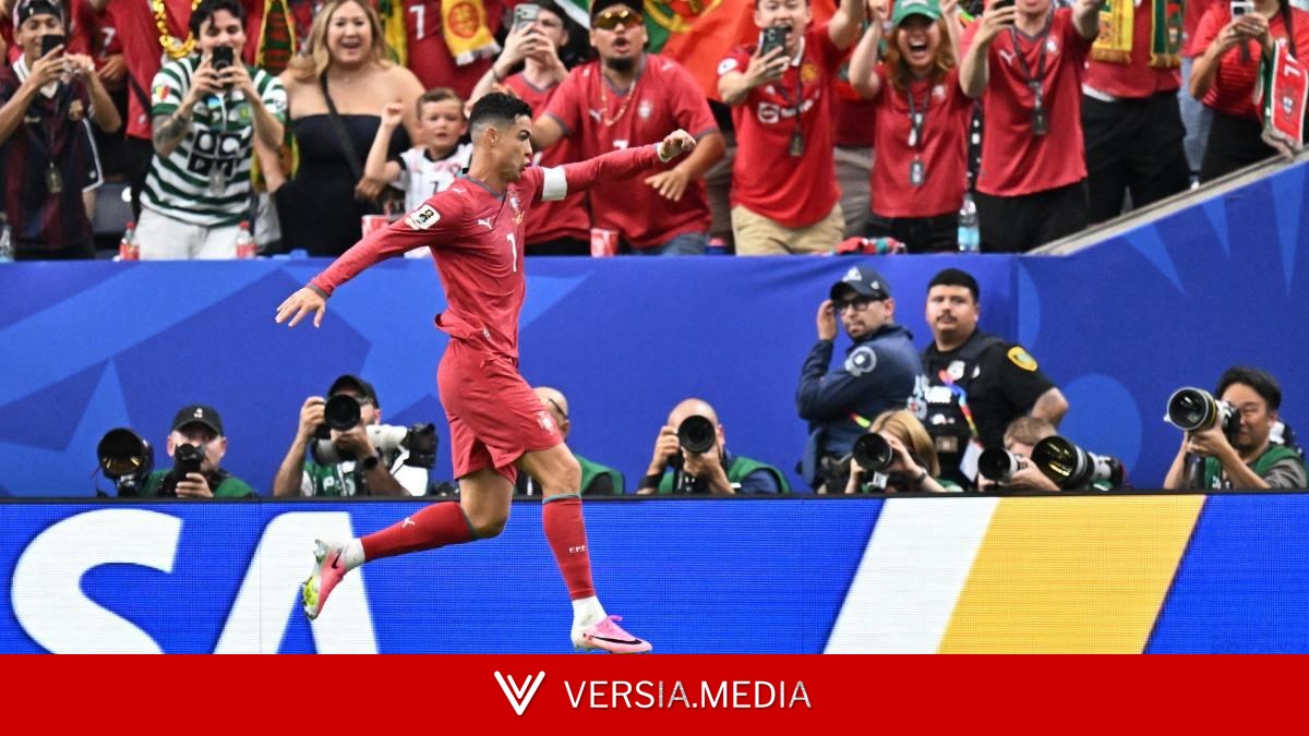 Cristiano Ronaldo vuelve a sonreír al conseguir un doblete y un récord que le hace único